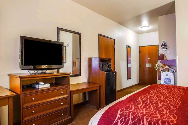 Comfort Inn & Suites Grinnell near I-80