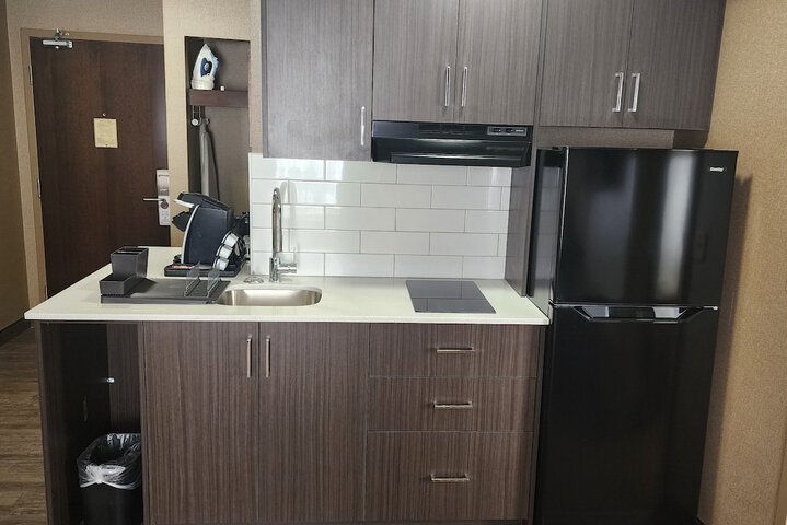 Room 7 of 33