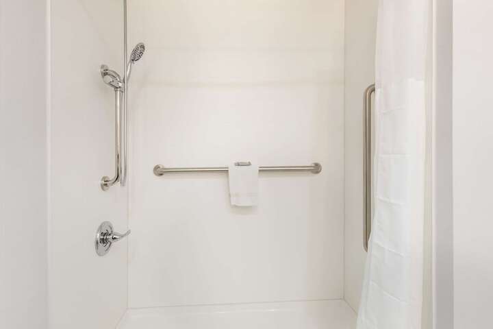 Room 17 of 25