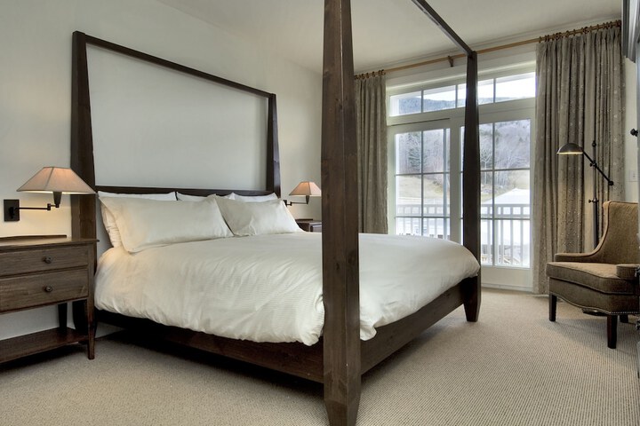 Room 13 of 23