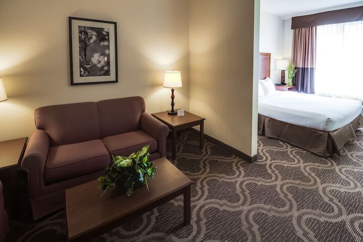 Room 11 of 37
