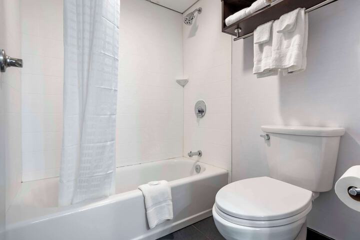 Comfort Inn & Suites Liverpool - Syracuse North