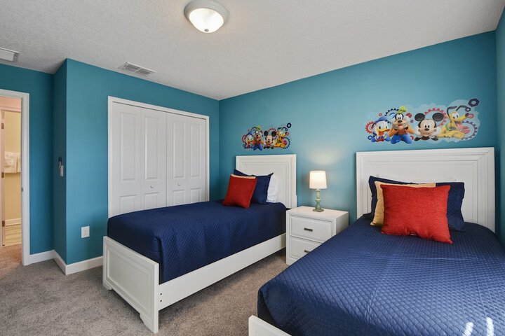 Room 20 of 35