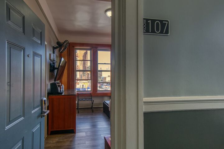 Room 96 of 115