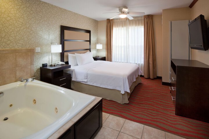 Room 19 of 39