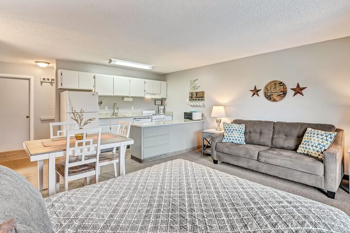 Room 228 of 399