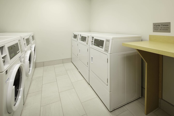 Room 15 of 32
