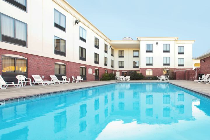 Pool 6 of 47