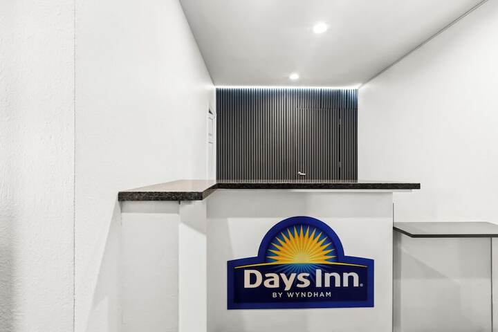 Days Inn by Wyndham San Francisco S / Oyster Point Airport
