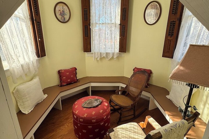 Room 22 of 38
