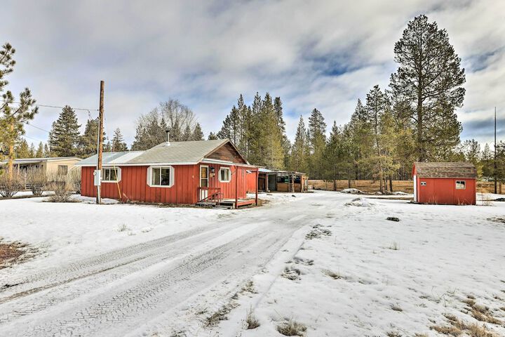 Private La Pine Cabin Rental: 30 Mi to Bend!