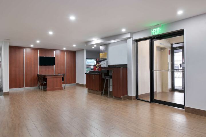 Hotel Interior 11 of 34