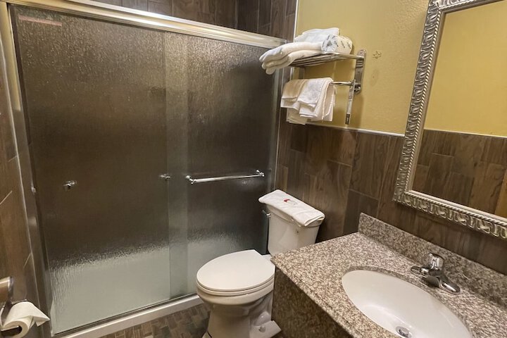 Room 12 of 28