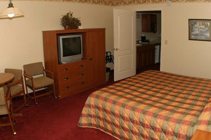 Room 22 of 38