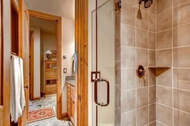 Moose Lodge Highlands Area by Pinnacle Lodging
