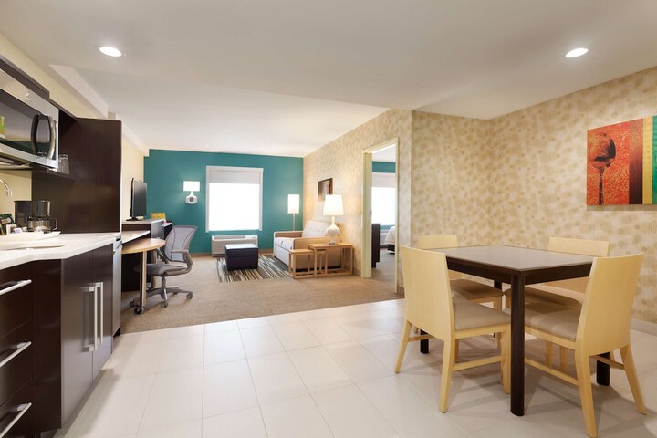 Room 16 of 34