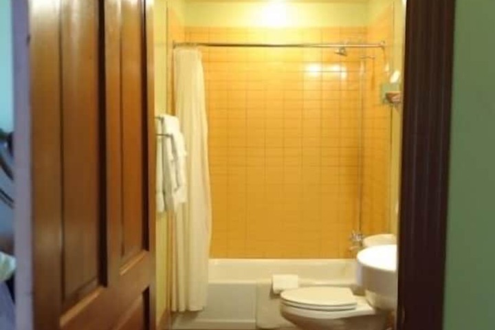 Room 15 of 24