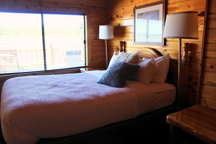 Room 80 of 98