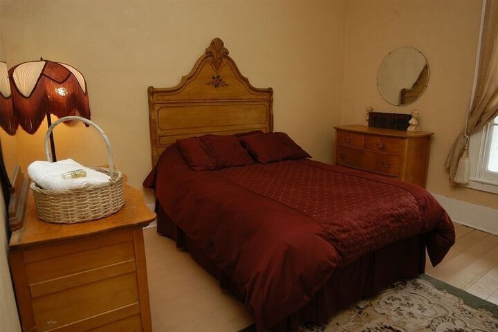 Room 22 of 49