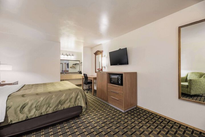 Room 44 of 47