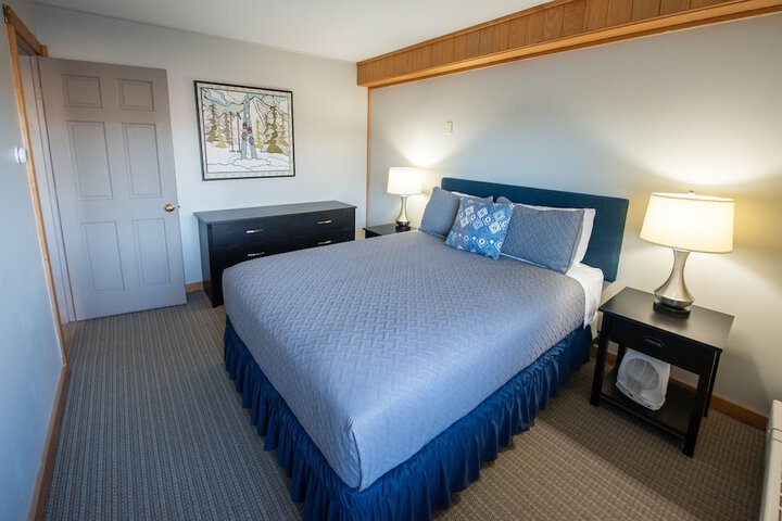 Room 27 of 142