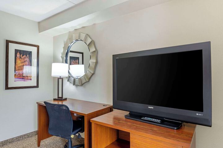 Room 61 of 104