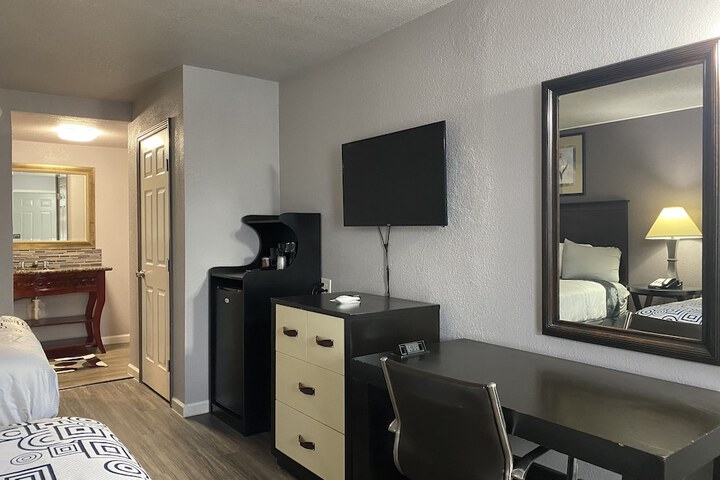 Room 74 of 87