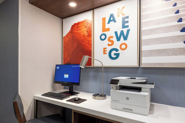 Holiday Inn Express Portland South-Lake Oswego by IHG