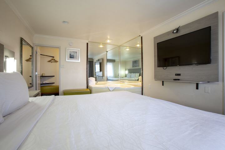 Room 46 of 75