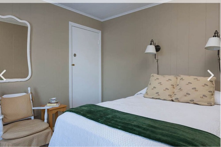 Dockside Guest Quarters & Restaurant