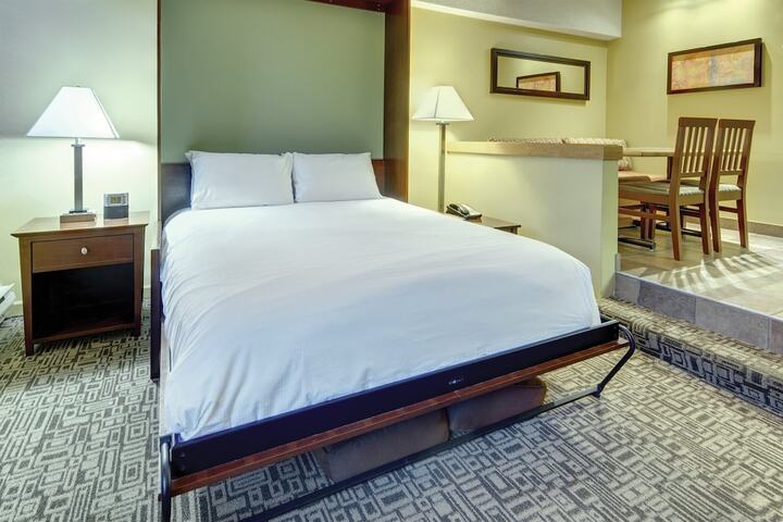Room 42 of 64