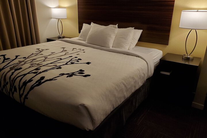 Room 35 of 52