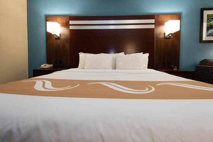 Room 20 of 69
