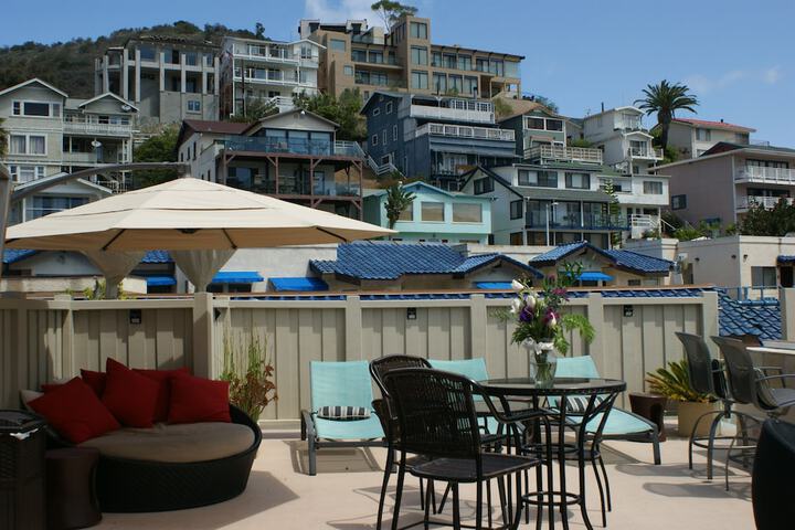 Aurora Hotel