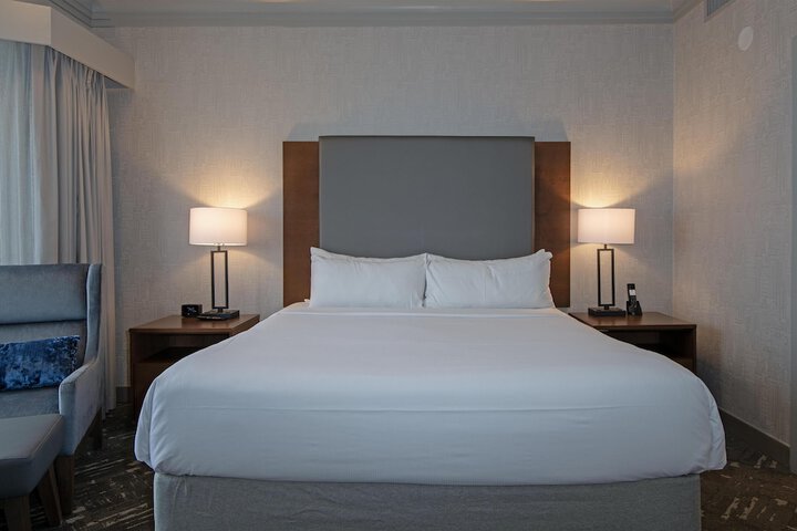 DoubleTree by Hilton Hotel West Edmonton