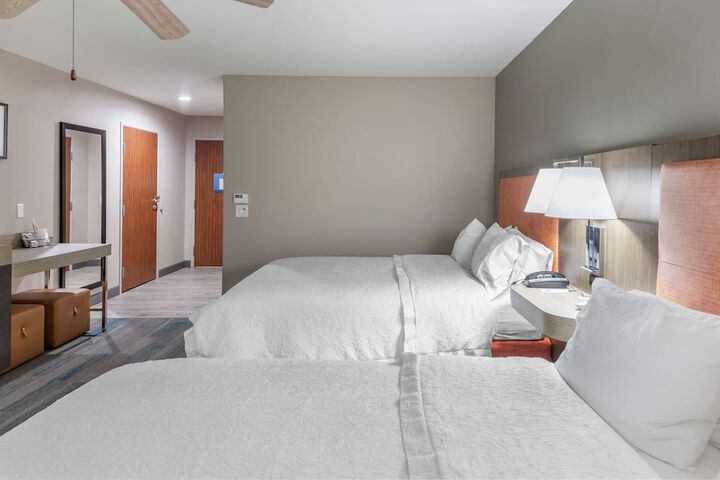 Room 21 of 28
