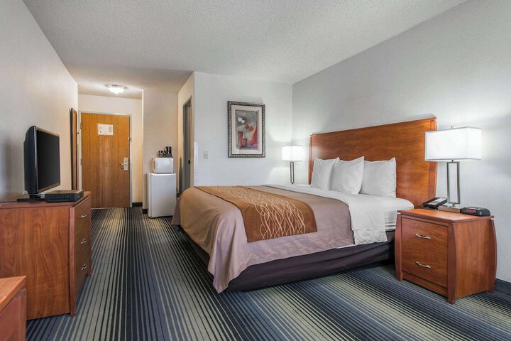 Room 9 of 27