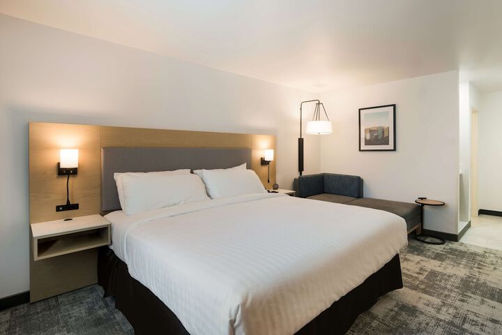 Room 15 of 31