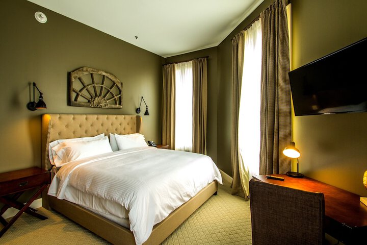 Room 17 of 45