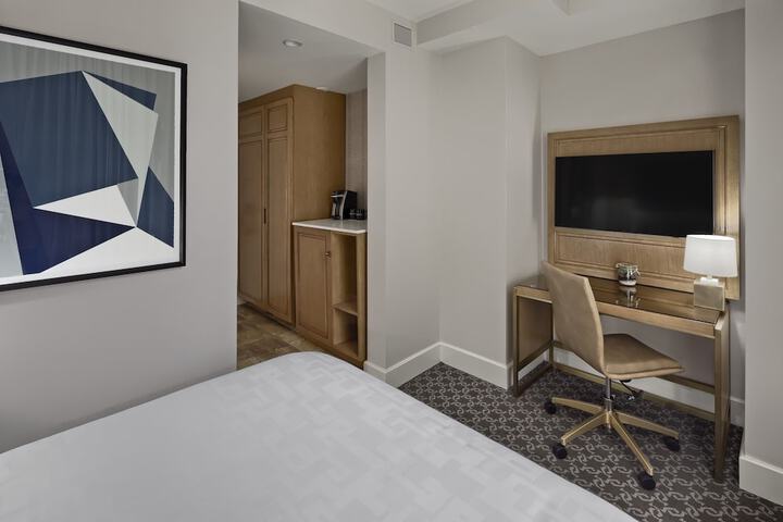 Room 42 of 64