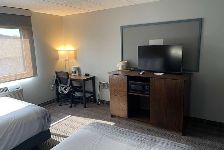 Room 16 of 38