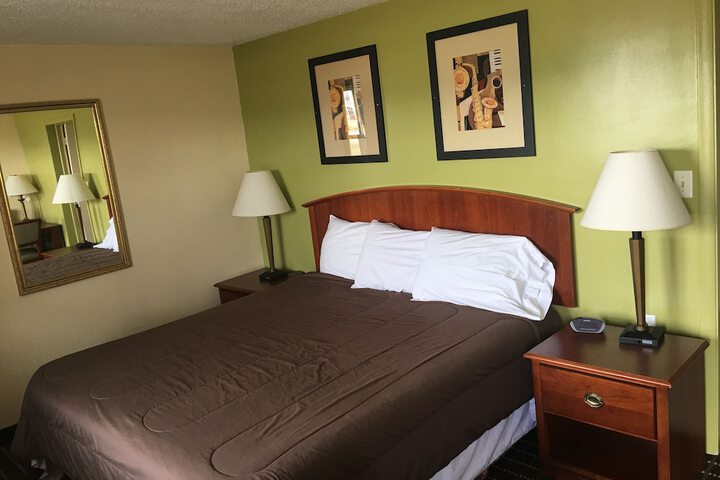 Room 17 of 20