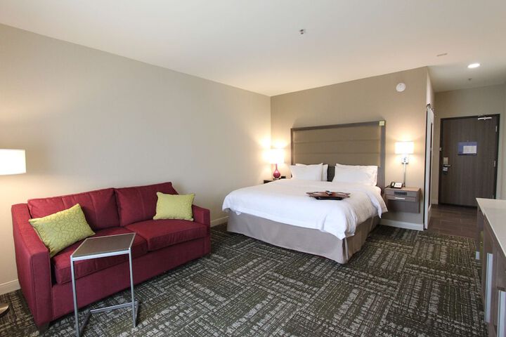 Room 35 of 74