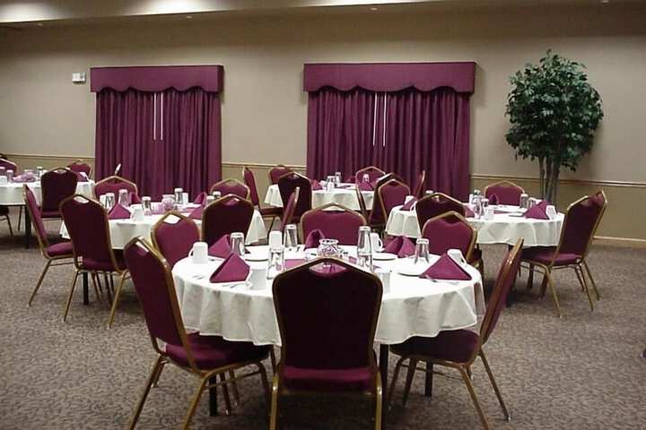 Business Center 18 of 30