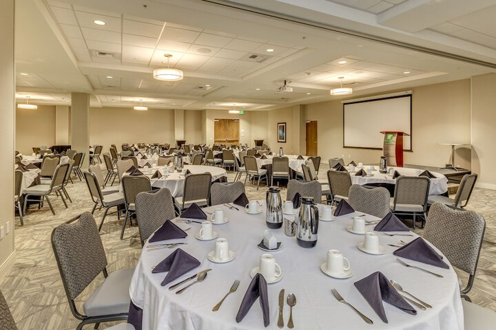 Holiday Inn & Suites Bellingham by IHG