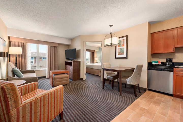 Room 19 of 28