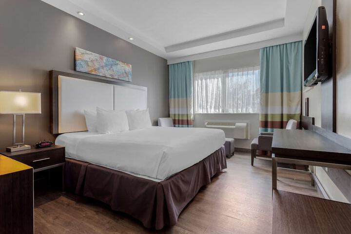 Room 34 of 60