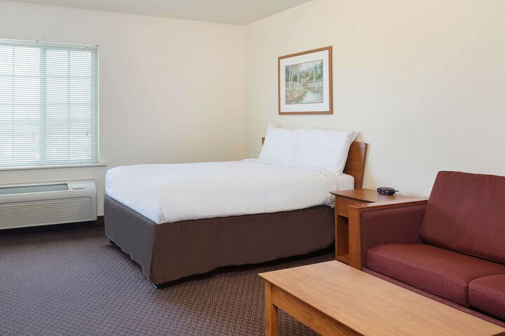 Room 16 of 36