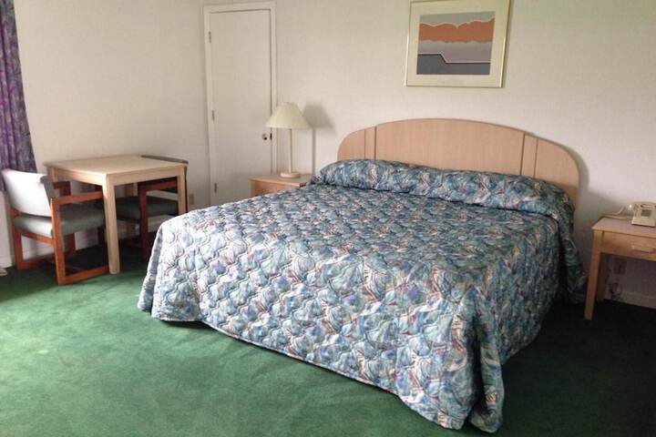 Room 21 of 25