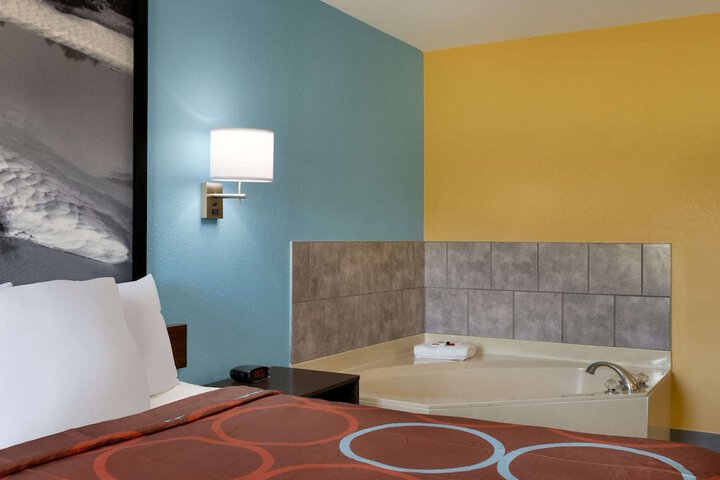 Room 20 of 34